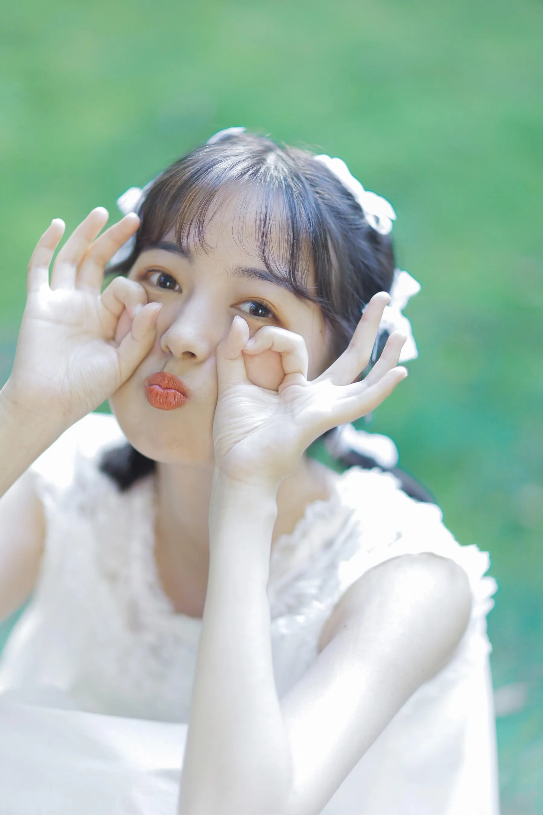 [艺图语] 2022.05.25 花儿与少女 欣雨 [24P]插图2